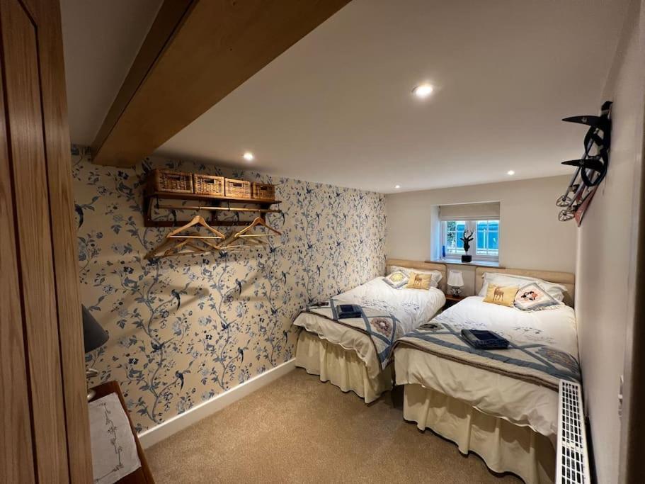 Cosy Alpine Cottage In The Heart Of Lancashire Catterall ภายนอก รูปภาพ