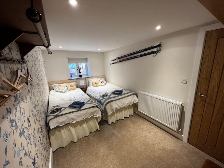 Cosy Alpine Cottage In The Heart Of Lancashire Catterall ภายนอก รูปภาพ
