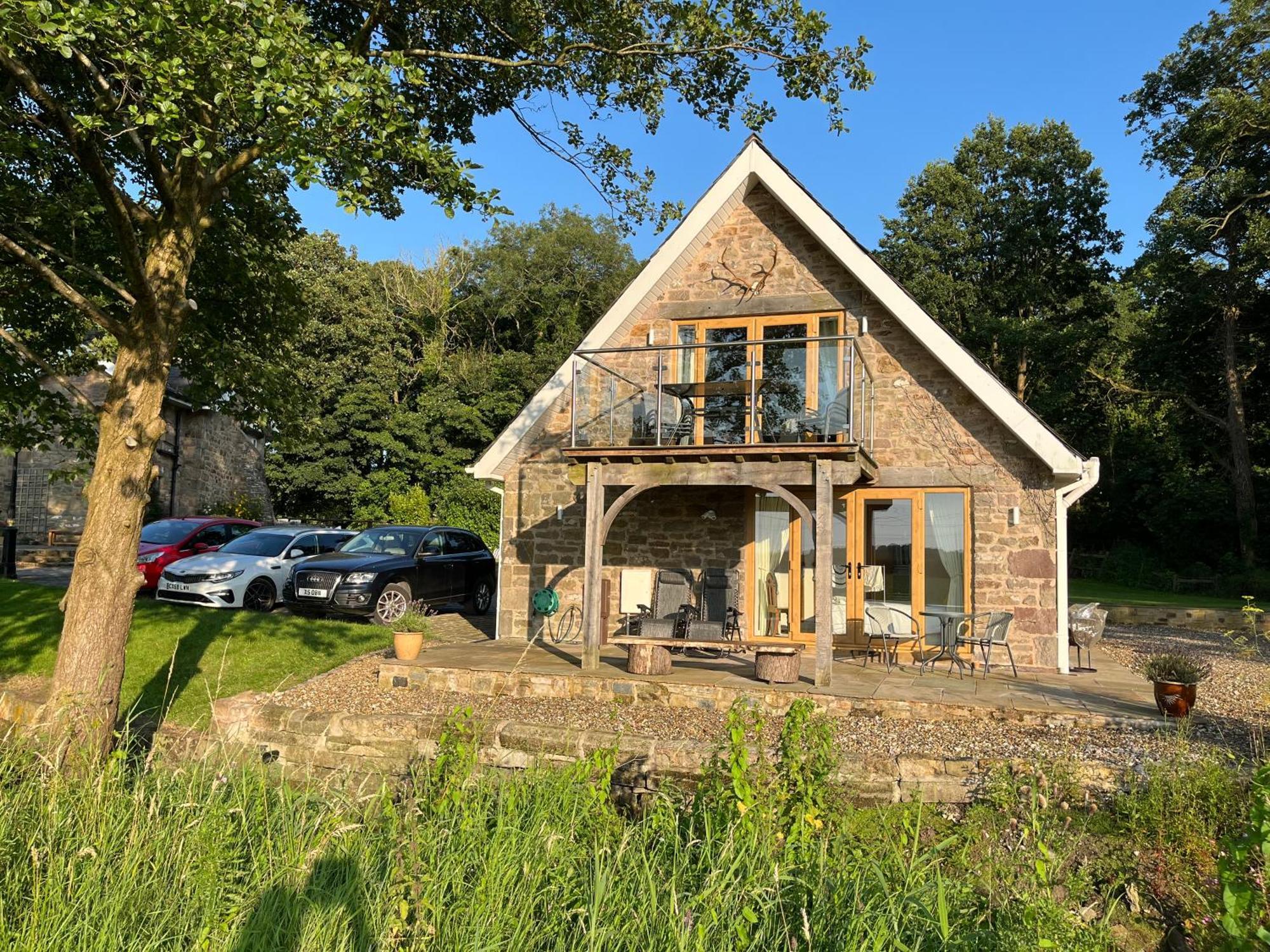 Cosy Alpine Cottage In The Heart Of Lancashire Catterall ภายนอก รูปภาพ